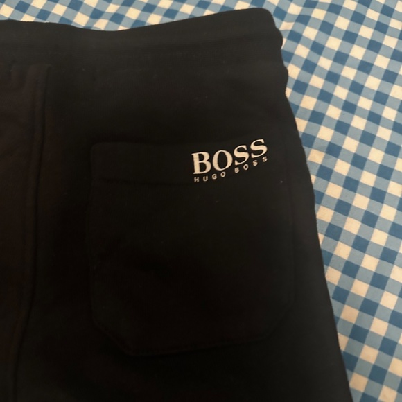 Hugo boss joggers - Picture 5 of 8